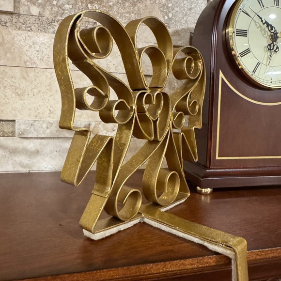 4 Metal stocking holders - excellent condition - Picture 4 of 5